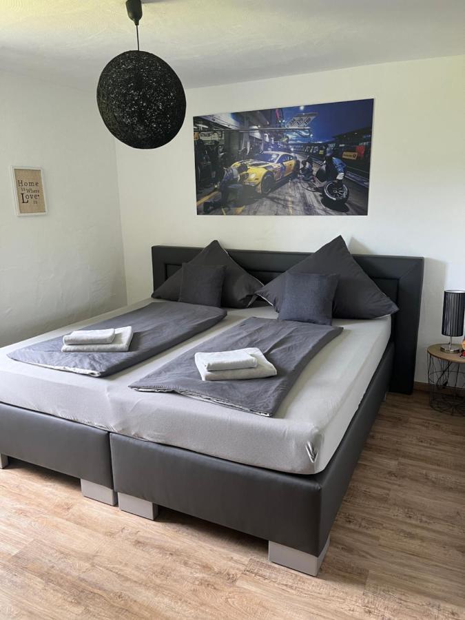 Gaestezimmer Melina Am Nuerburgring Adenau Extérieur photo